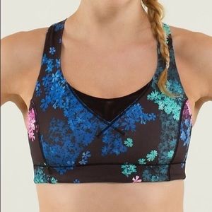 Lululemon In A Flash Bra Petal Pop Bra Size 4